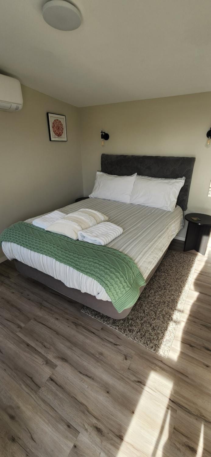 Rest and Recharge Retreat 1-2 Guests Capsule hotel in Canterbury