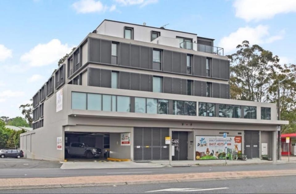 Cozy Stay Near CBD Free Wi-Fi, Netflix & Parking Apartment in Sydney