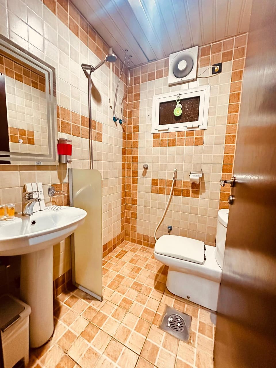 Shower, Toilet, Bath
