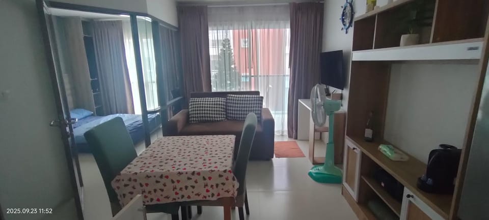 Deluxe Condo Mae Pim - Grand Blue Resort Rayong Apartment in Chon Buri Changwat