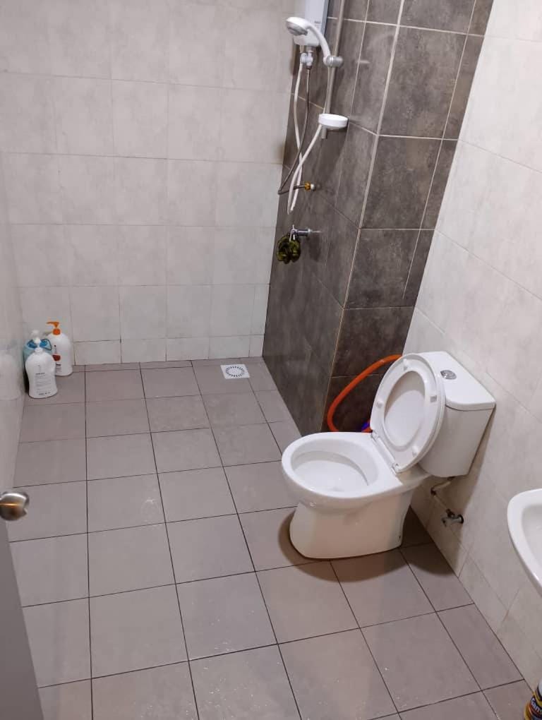 Restu Homestay Vista Bangi Pool Gym Wifi Apartment in Negeri Sembilan, Malaysia
