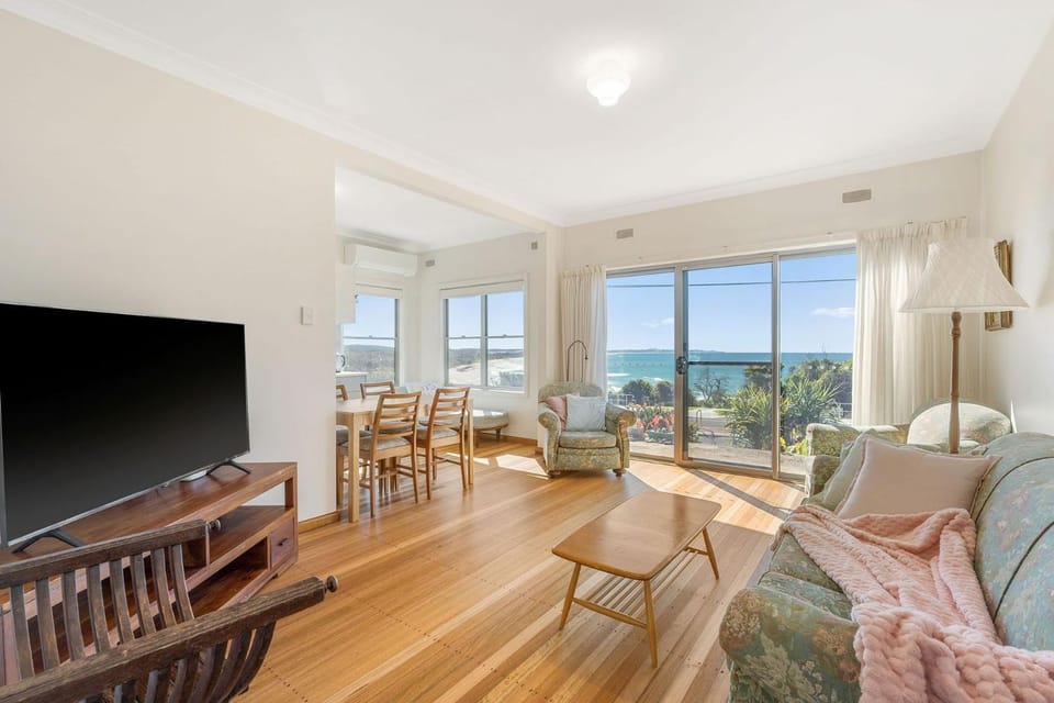 Beachview House in Bonny Hills