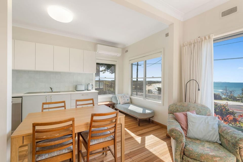 Beachview House in Bonny Hills