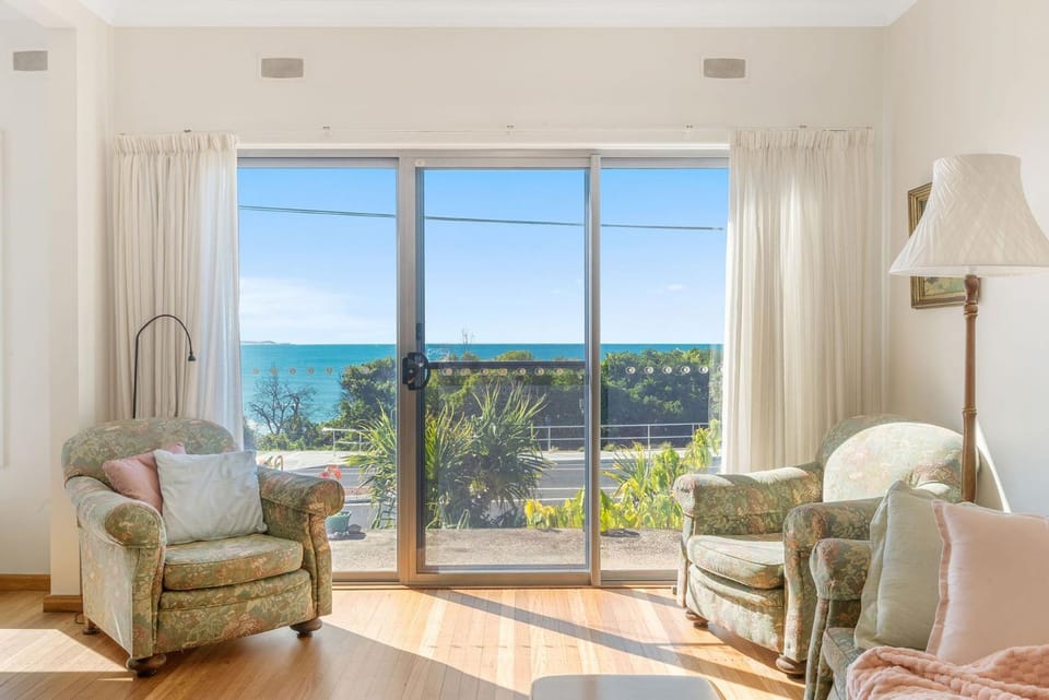 Beachview House in Bonny Hills