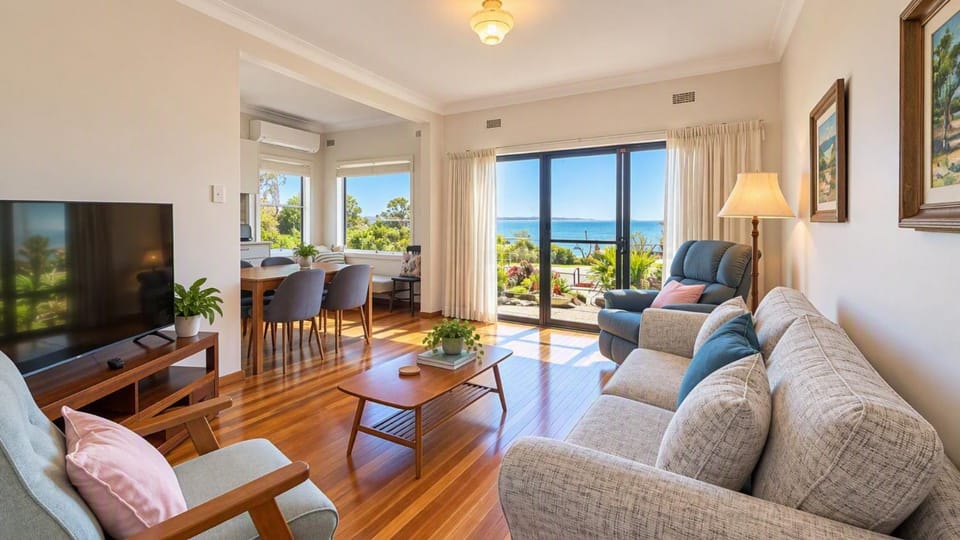 Beachview House in Bonny Hills