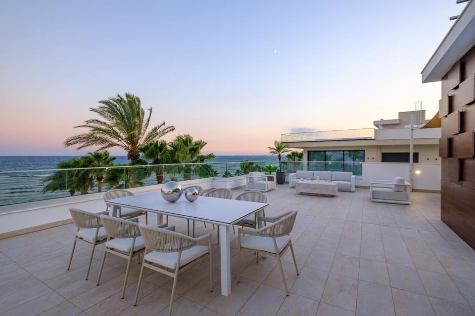 Lounge or bar, Dining area, Sea view, Sea view