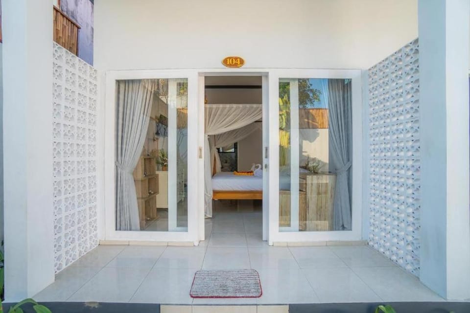 Deluxe room near seminyak beach Bed and Breakfast in Kuta