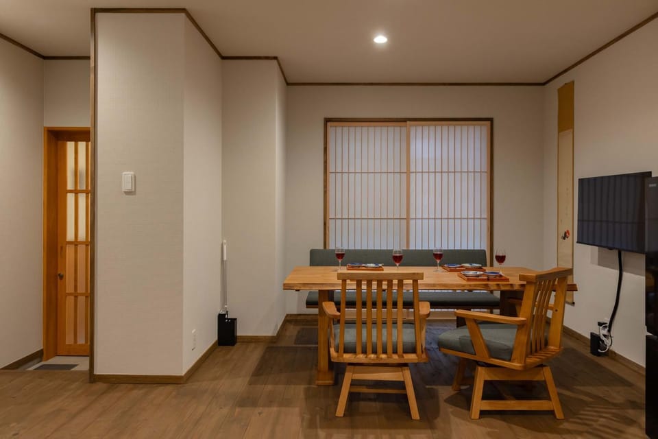 TV and multimedia, Dining area