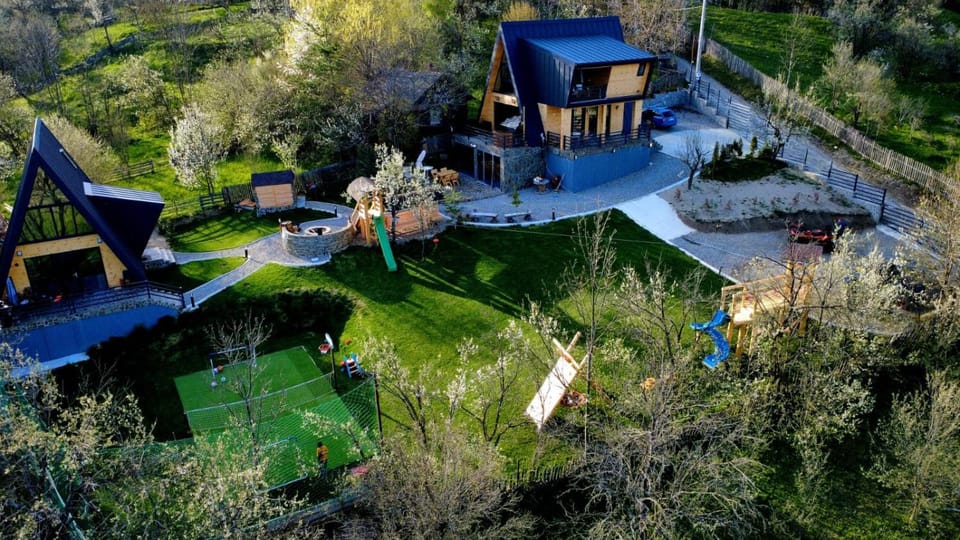 Property building, Spring, Bird's eye view, Garden, Garden view