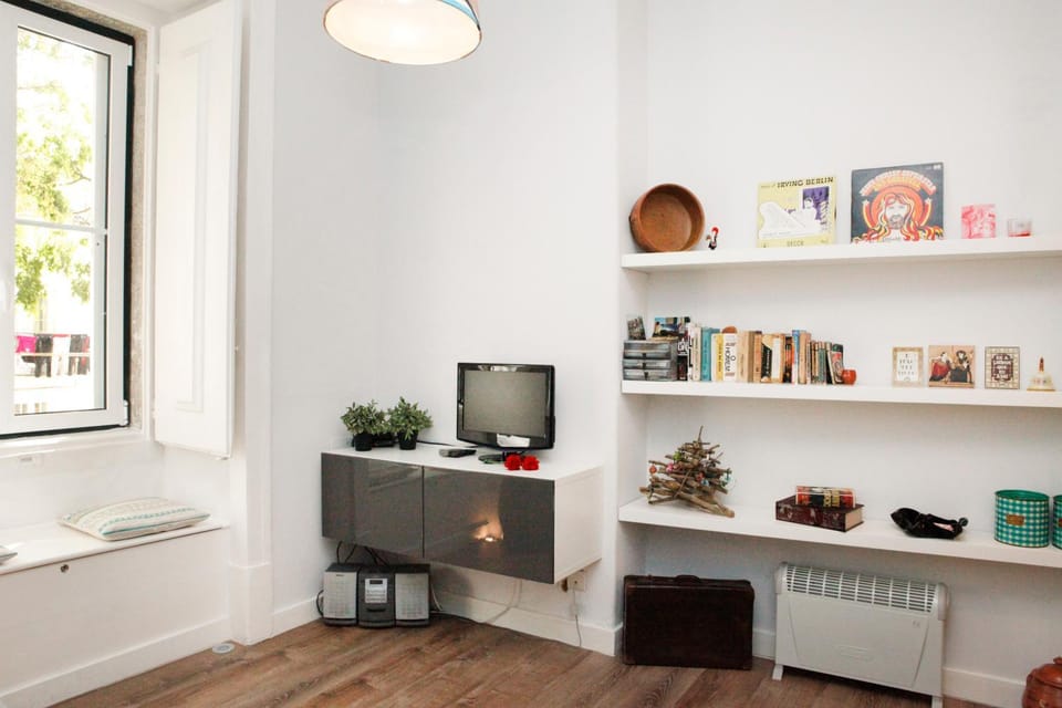 Communal lounge/ TV room, Living room
