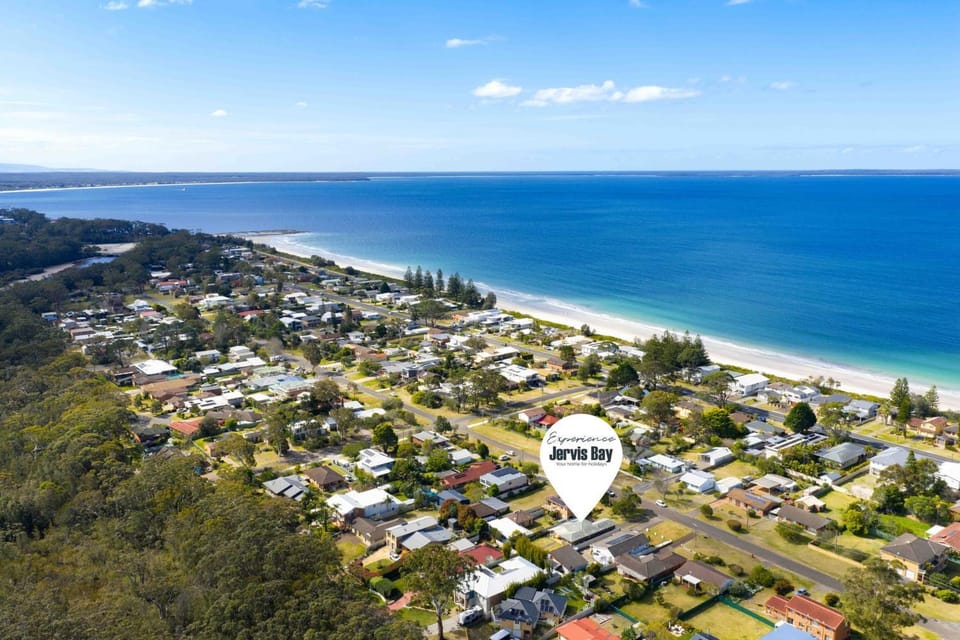 Blakeys Bungalow by Experience Jervis bay House in Vincentia