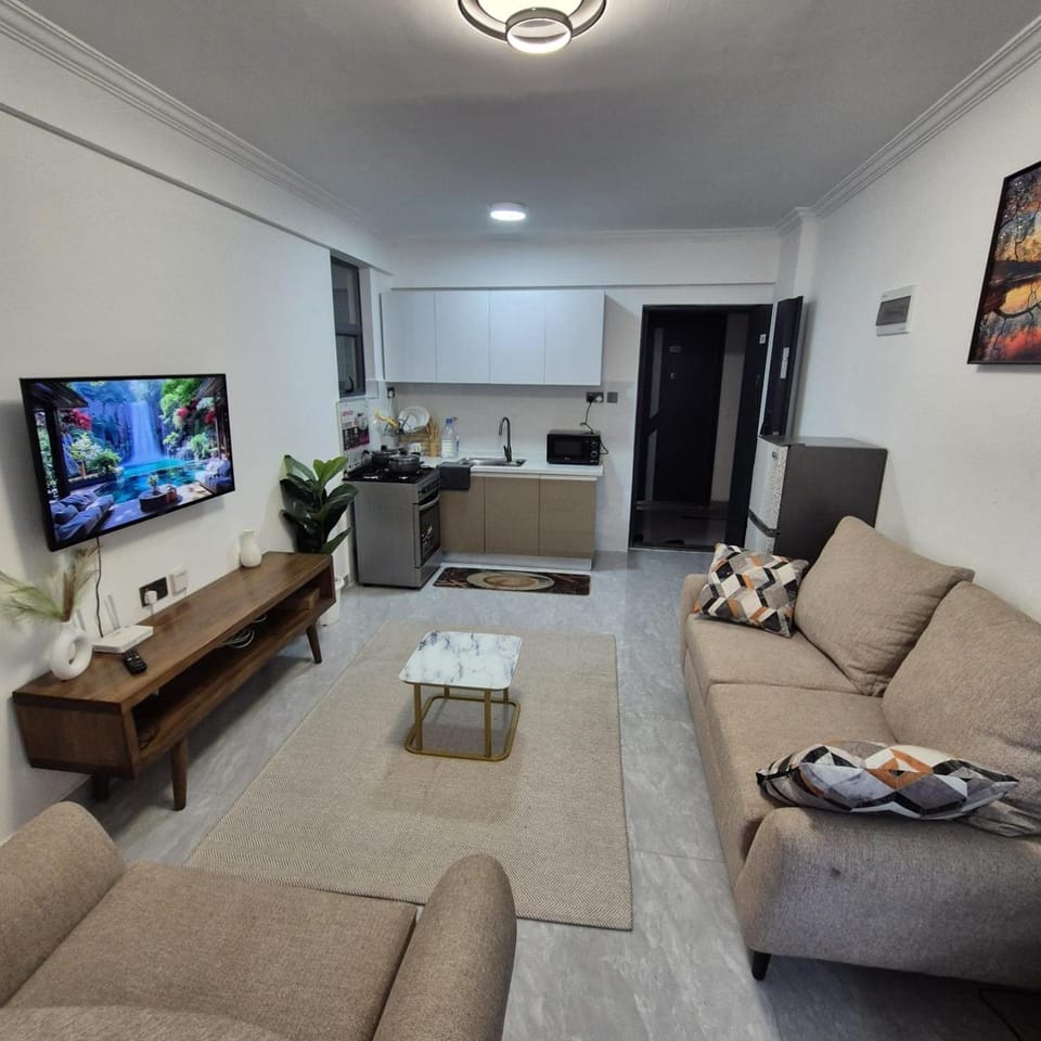 Communal lounge/ TV room, TV and multimedia, Living room, Seating area, Evening entertainment