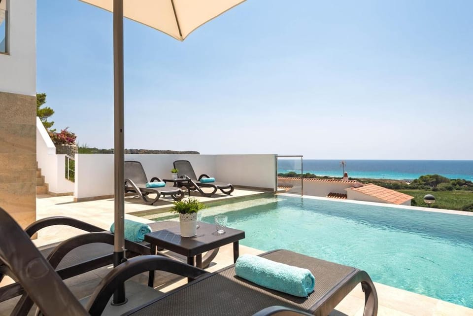 Sea view, Swimming pool