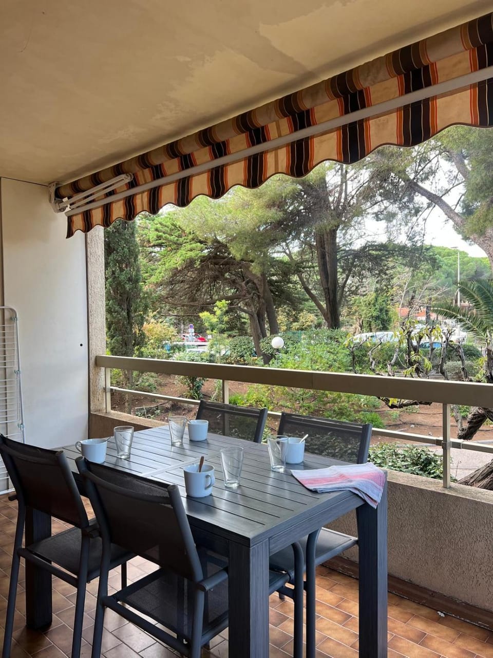 View (from property/room), Balcony/Terrace, Dining area