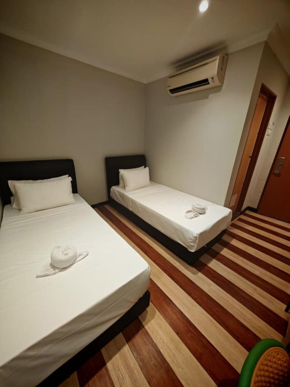 Swing & Pillows - Dataran Nilai Hotel in Negeri Sembilan, Malaysia