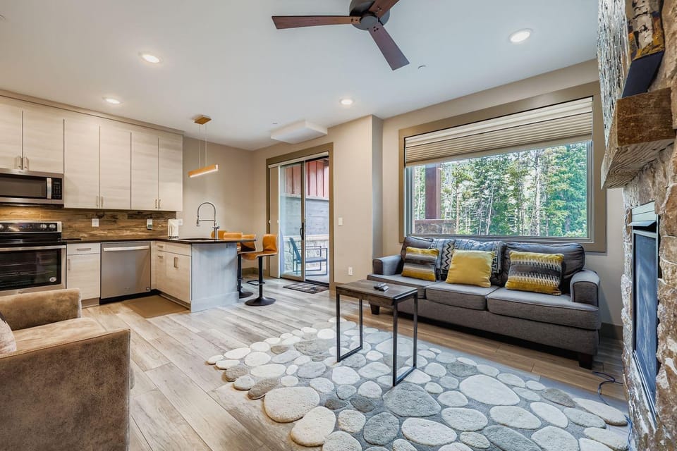 1820 The Seasons condo Apartment in Keystone