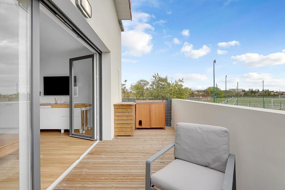 Bright apartment with parking and wifi Apartment in Toulouse