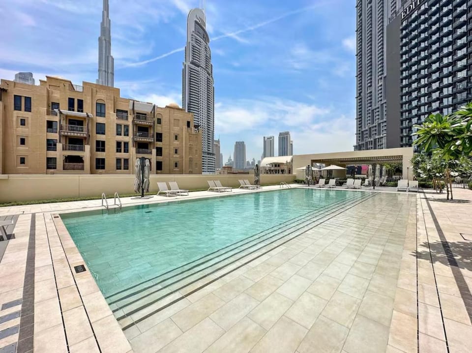 Day, City view, Pool view, Swimming pool, sunbed