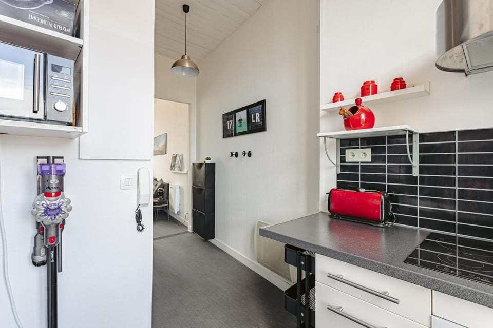 Kitchen or kitchenette, Living room
