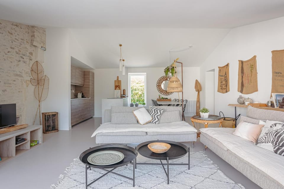Property building, Living room