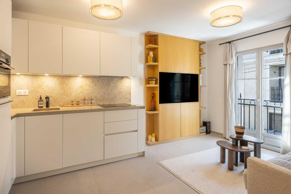 TV and multimedia, Kitchen or kitchenette
