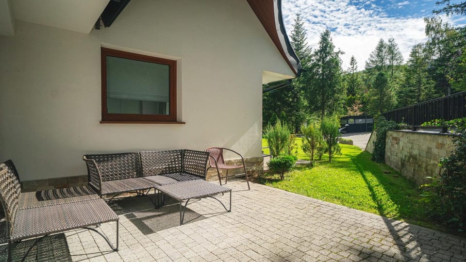 Garden, Balcony/Terrace