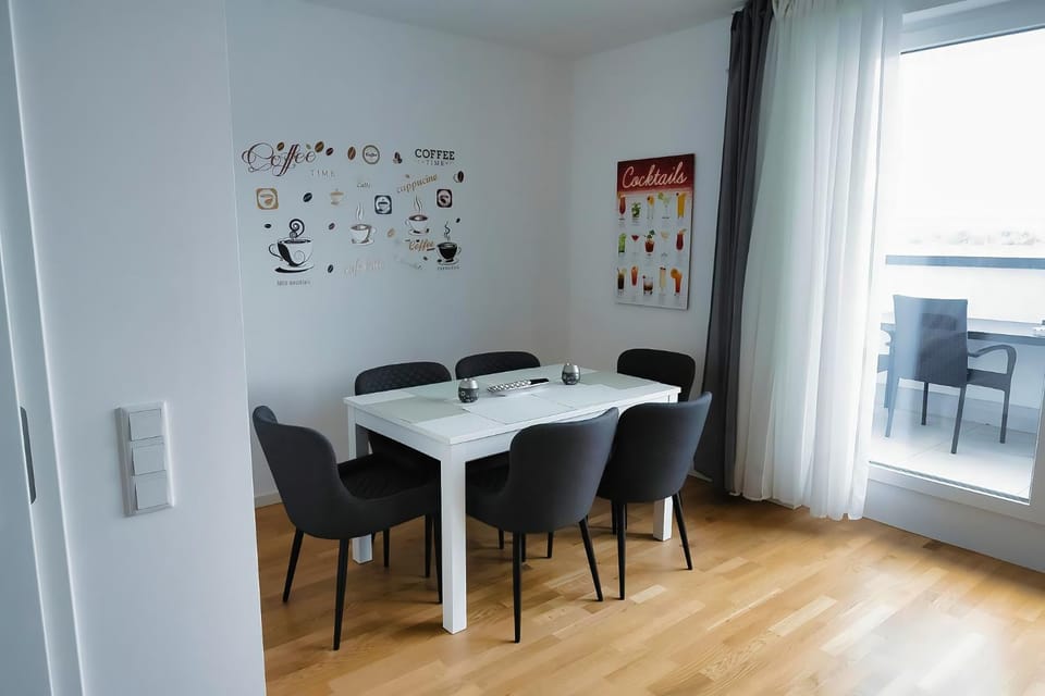 Living room, Seating area, Dining area