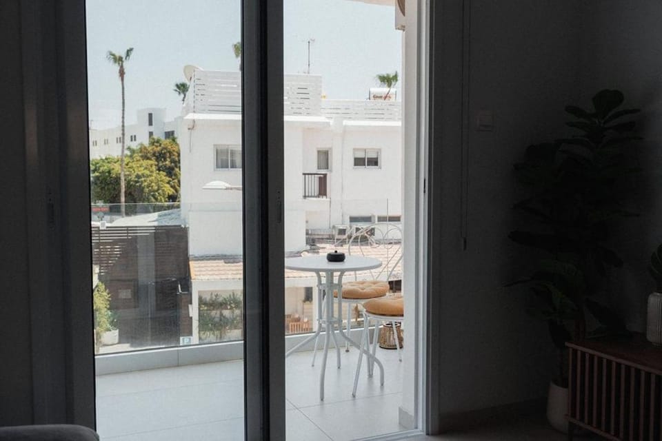 Modern 2-Bed Apartment Steps to Sea & Marina Apartment in Paphos