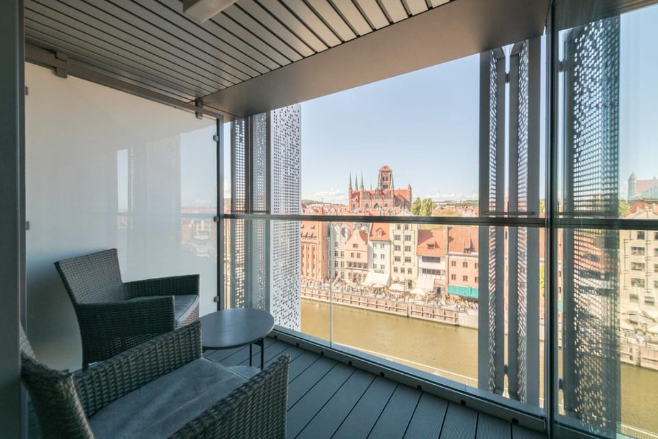 The Pearl on the Motława River. Apartment in Gdansk