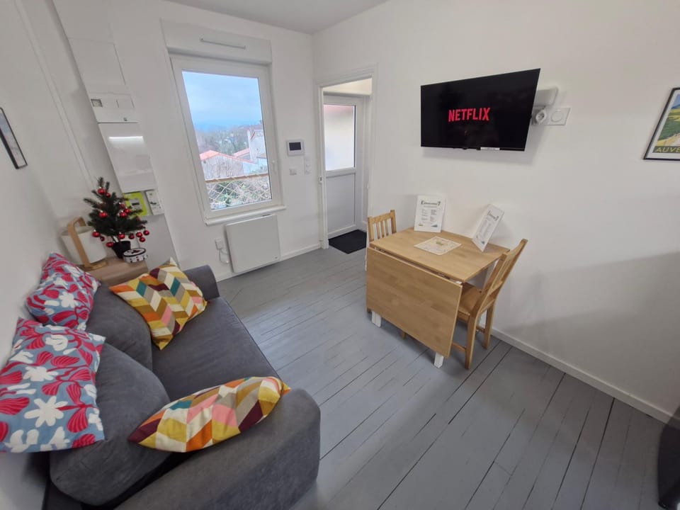 TV and multimedia, Dining area