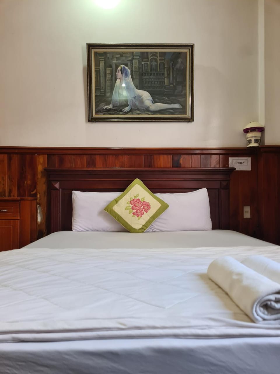 Hotel Long Thành 243 - 酒店 Hotel in Ho Chi Minh City