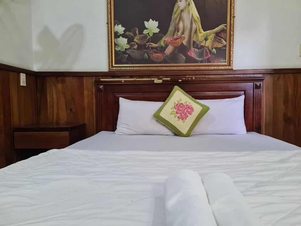 Hotel Long Thành 243 - 酒店 Hotel in Ho Chi Minh City