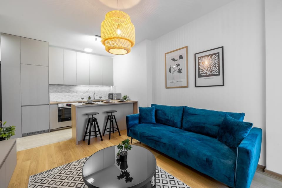 Kitchen or kitchenette, Living room, Seating area, Dining area