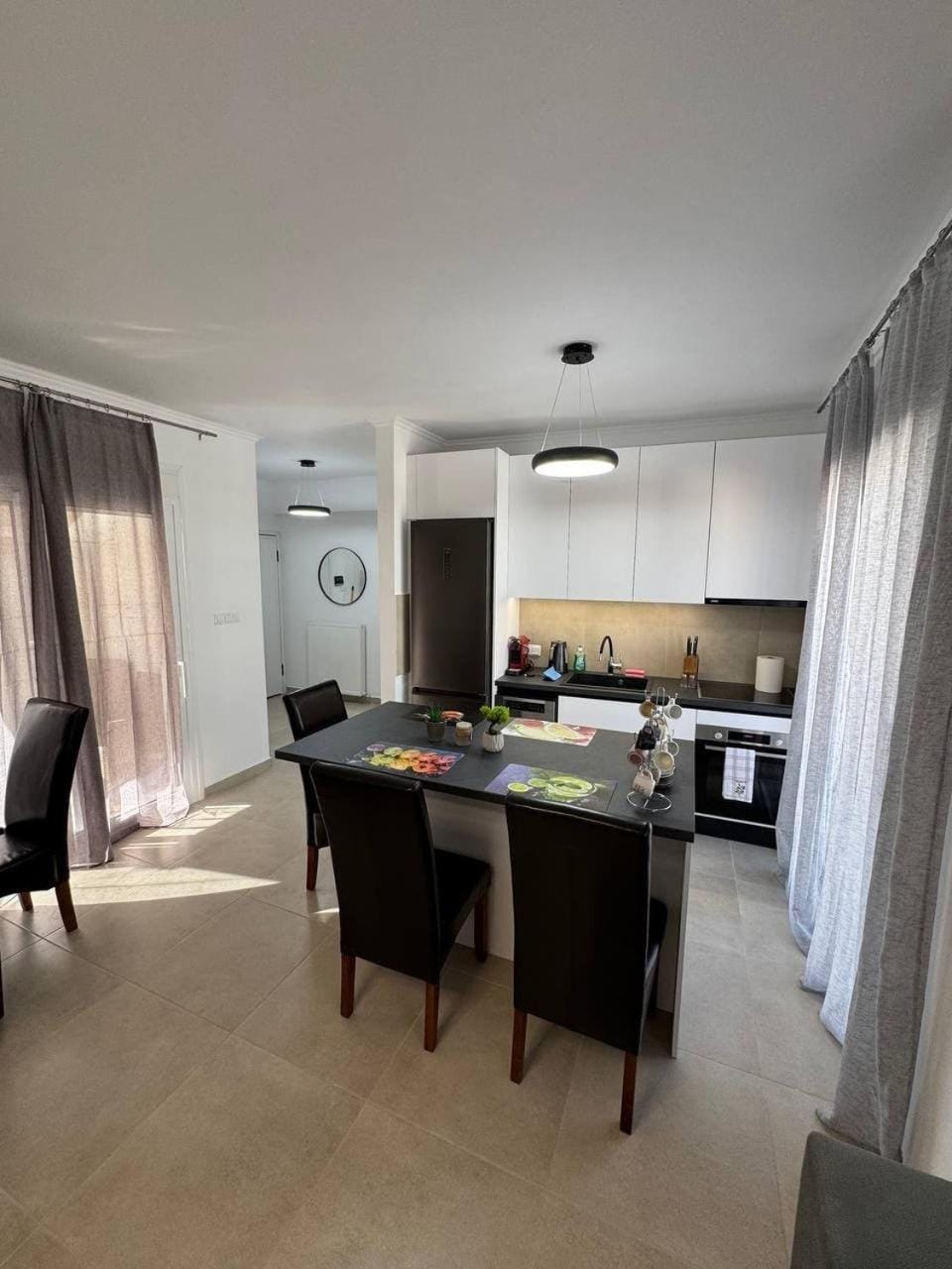 Kitchen or kitchenette, Living room, Dining area, oven