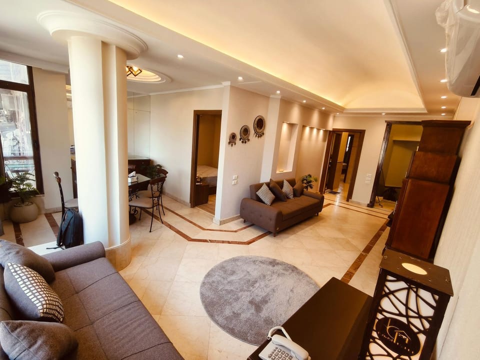 Living room, Seating area