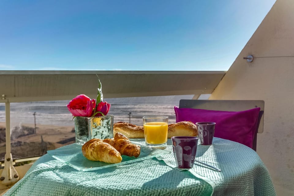 Patio, Natural landscape, View (from property/room), Balcony/Terrace, Sea view, Continental breakfast