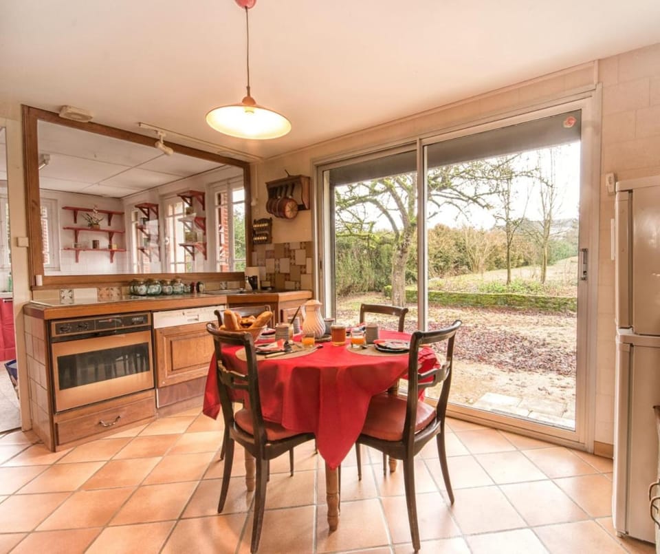 Patio, Patio, Coffee/tea facilities, Kitchen or kitchenette, Seating area, Dining area, Garden view, Garden view, flat iron, internet, internet, oven, stove, stove, toaster, toaster, washing machine, washing machine, dryer