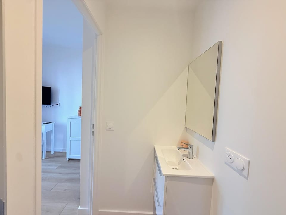 M090 Joli Studio avec balcon Apartment in Annemasse