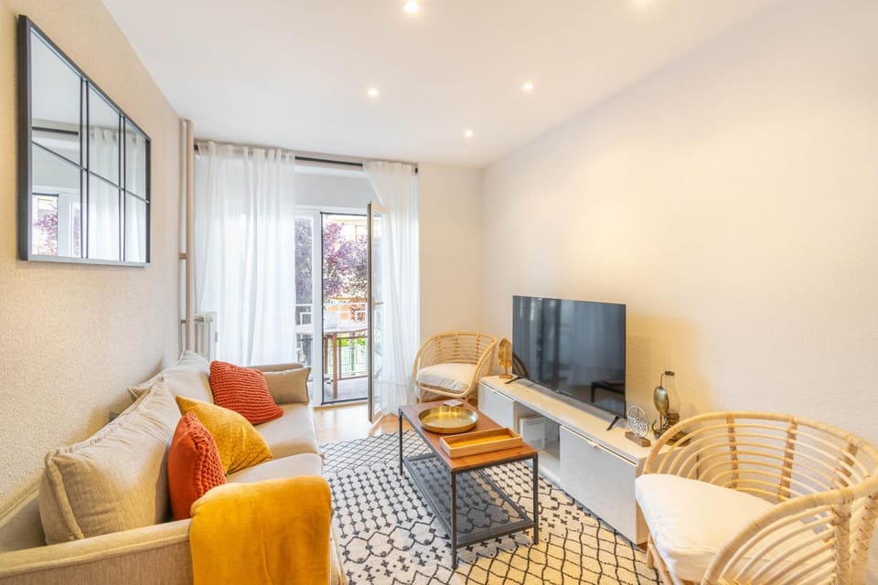 TV and multimedia, Living room, Seating area