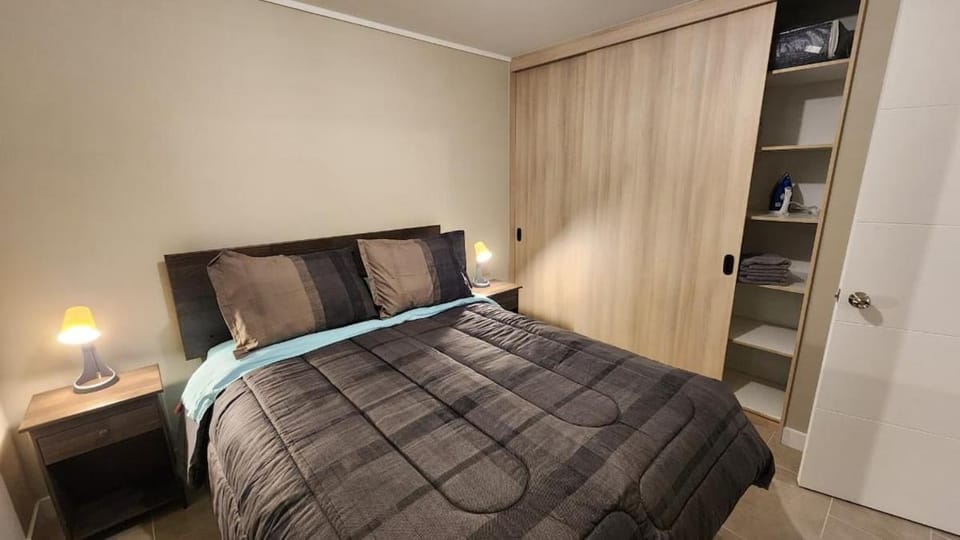 Departamento moderno, nuevo, 1D1B, inmejorable ubicación, con estacionamiento Apartment in Los Ángeles