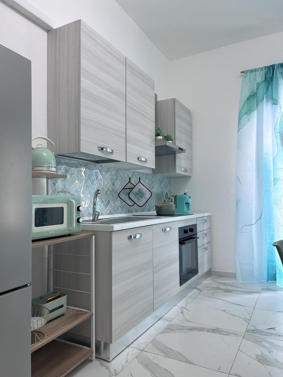 Kitchen or kitchenette, oven, stove