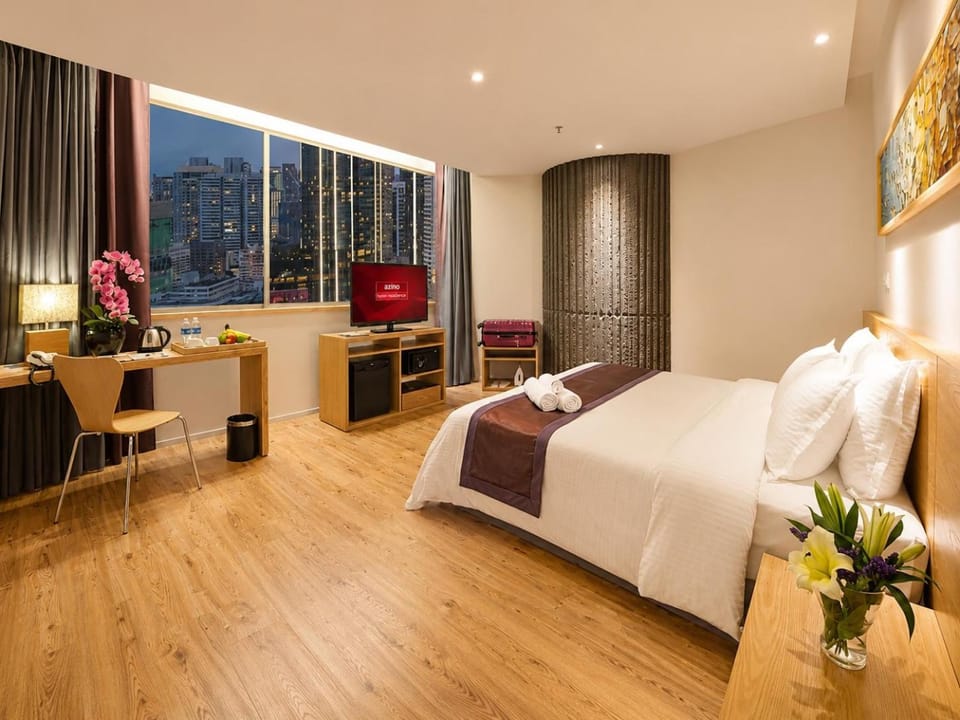 Bed, TV and multimedia, Evening entertainment, Bedroom