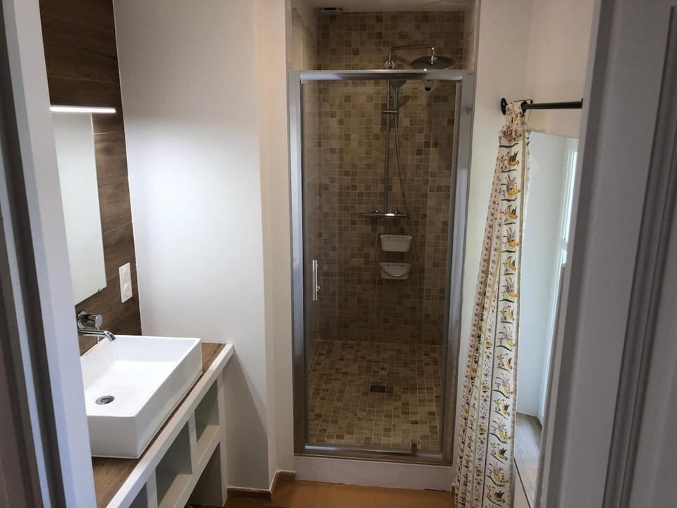 Villa Les Chênes avec piscine dans un domaine viticole 5 suites 11 pers Villa in French Riviera