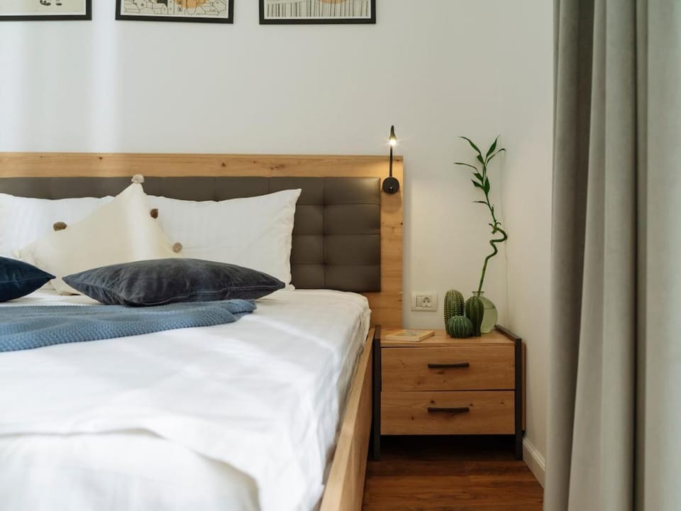 Central 19 Apartment - Private Terrace & Parking Apartment in Bucharest