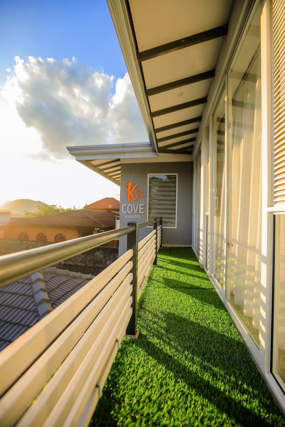 Property building, Day, Natural landscape, View (from property/room), Balcony/Terrace