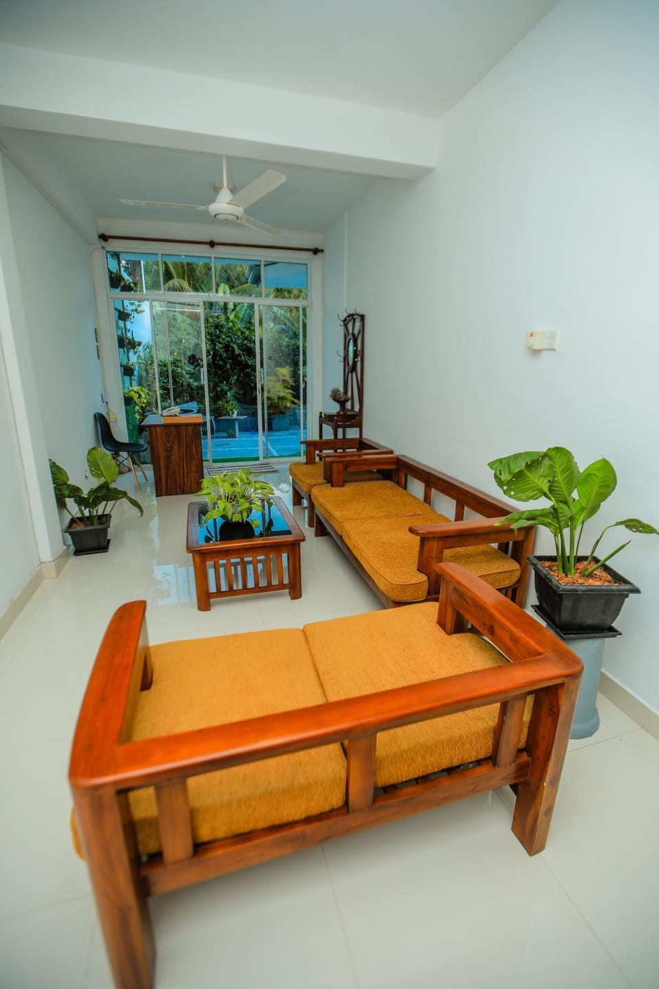 Communal lounge/ TV room, Living room, Seating area