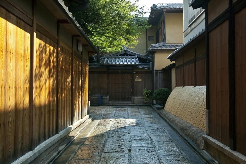 Property building, Day