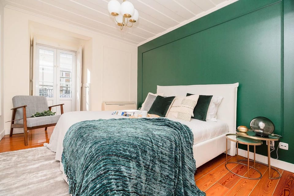 Stylish 2BD Apartment in Chiado Apartment in Lisbon