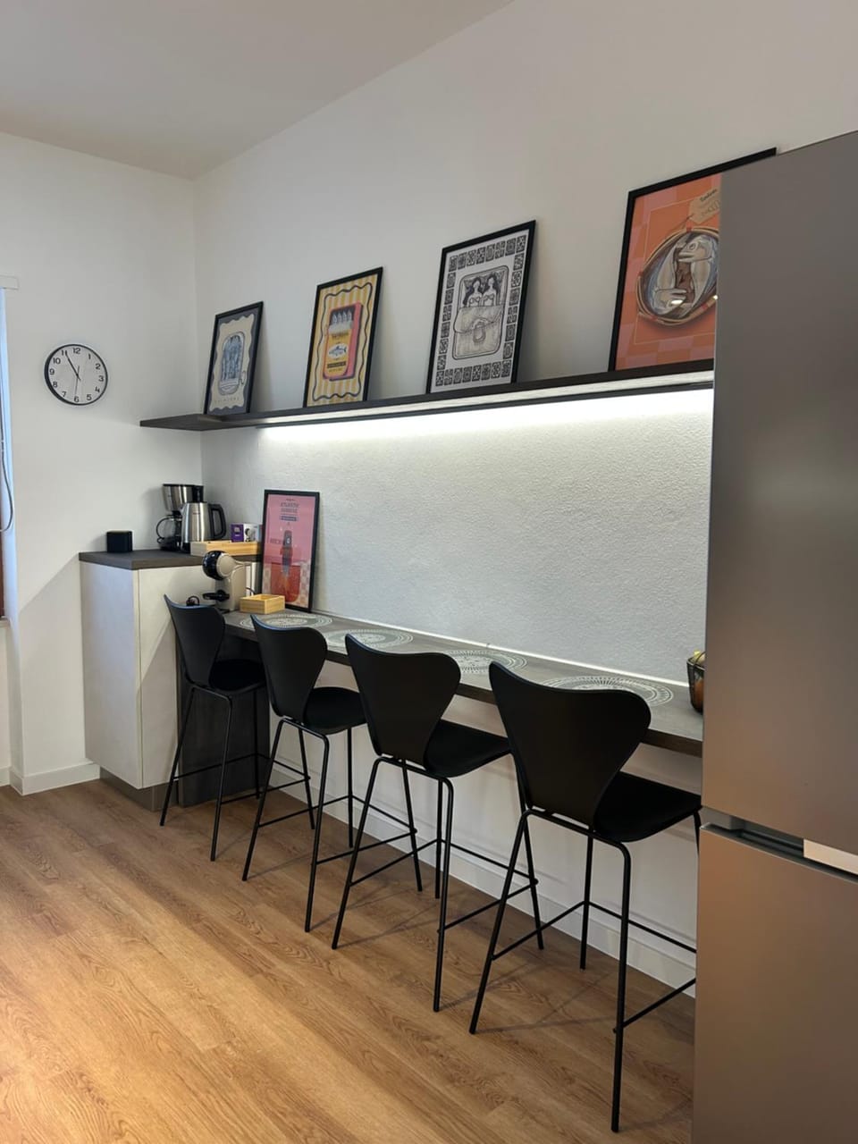 Coffee/tea facilities, Dining area, Breakfast