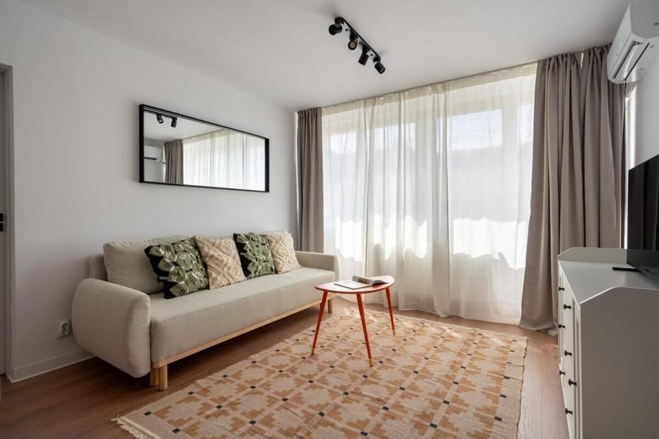 Breathtaking 1BR Apartment - Nature Vibes Apartment in Bucharest